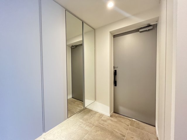 玄関　別部屋参照