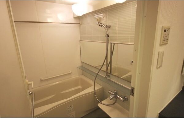 バス・シャワールーム　同マンション別部屋（室内イメージ写真）