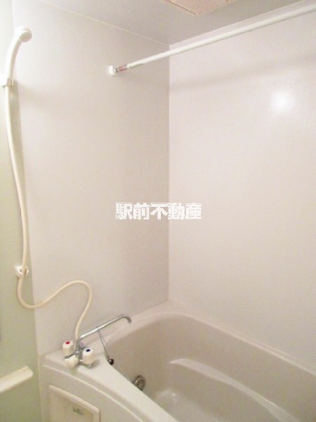 バス・シャワールーム　追い炊き機能付き☆