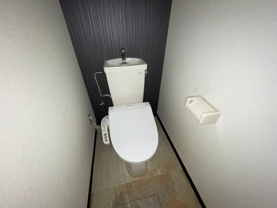 トイレ　※別号室のお写真です