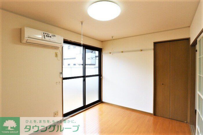 居室・リビング　※別号室参考写真です