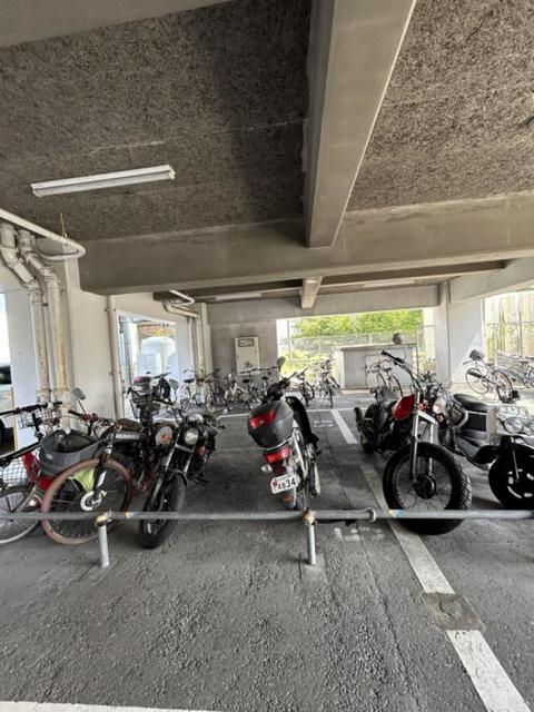 その他　【駐輪場】現況を優先いたします。