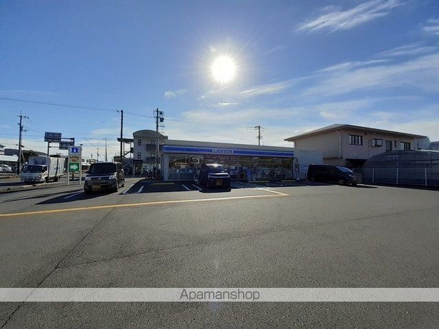 コンビニ　ローソン　高知潮新町二丁目店（コンビニ）まで550m