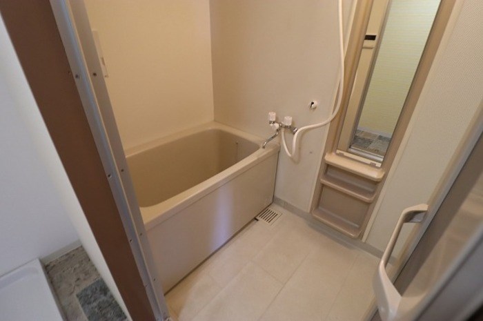 バス・シャワールーム　バスルーム