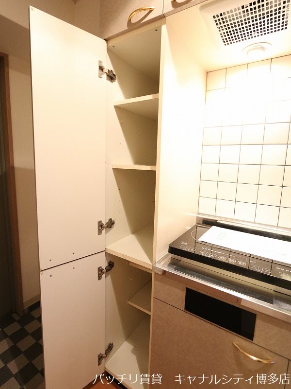 その他　別号室写真の為現況を優先致します。