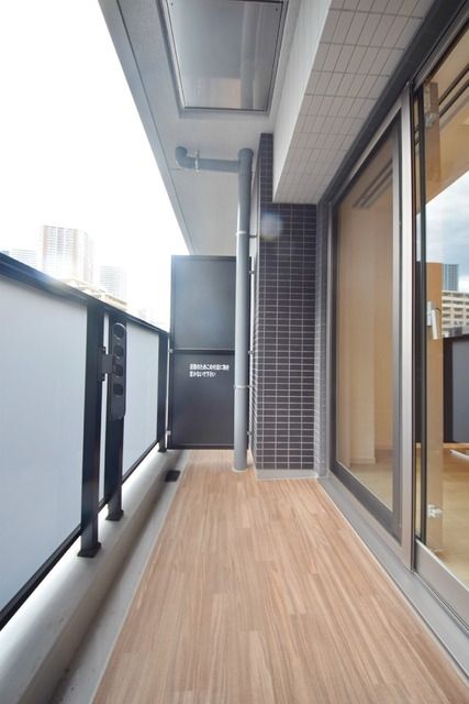 バルコニー　同シリーズ