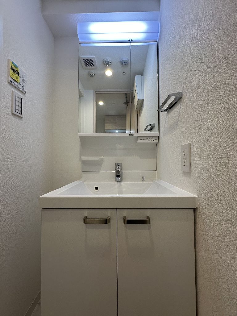 洗面設備　使いやすい洗面所です