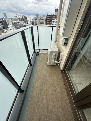 バルコニー　外からの目が気にならないバルコニーで洗濯物が干せます