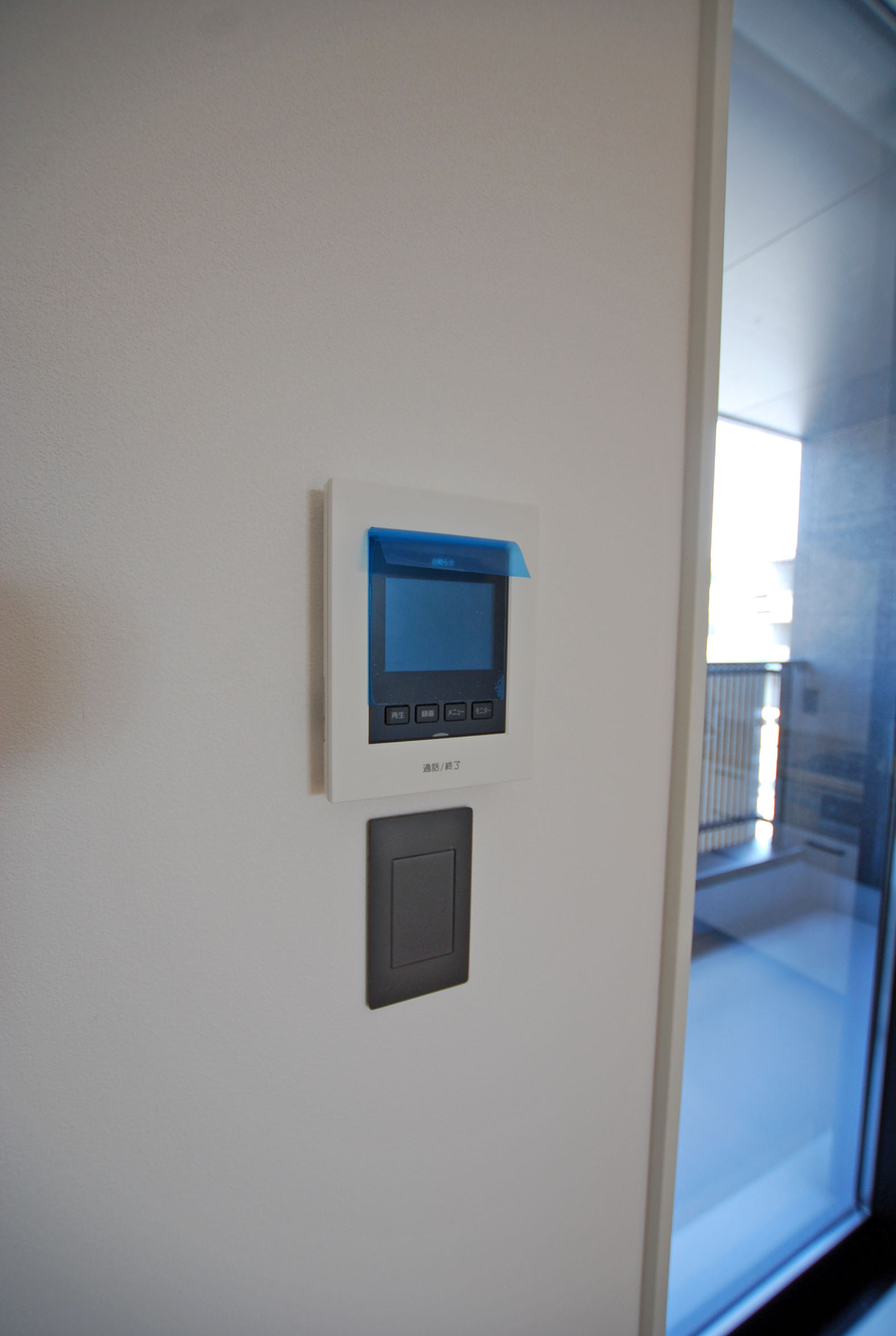 セキュリティ　モニタ付きインターホン　※参考写真B02