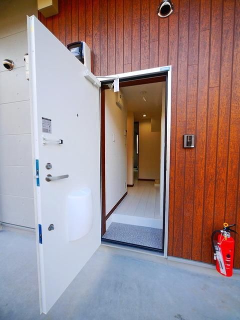 玄関　★お部屋探しは株式会社タウンハウジング東京まで★