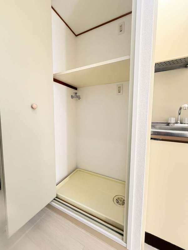 その他　防水パン付きの洗濯機置場です。