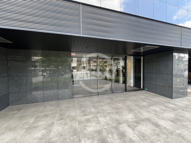 エントランス　スワンズシティ新大阪ヴィーヴォ　エントランス