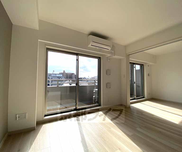 居室・リビング　西院駅徒歩圏内、設備充実物件！