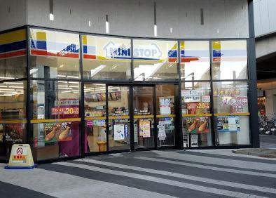 コンビニ　ミニストップ　イオンレイクタウン店（コンビニ）まで22m