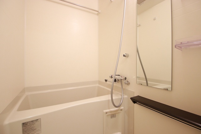 バス・シャワールーム　※別室の参考写真の為、現況優先です。