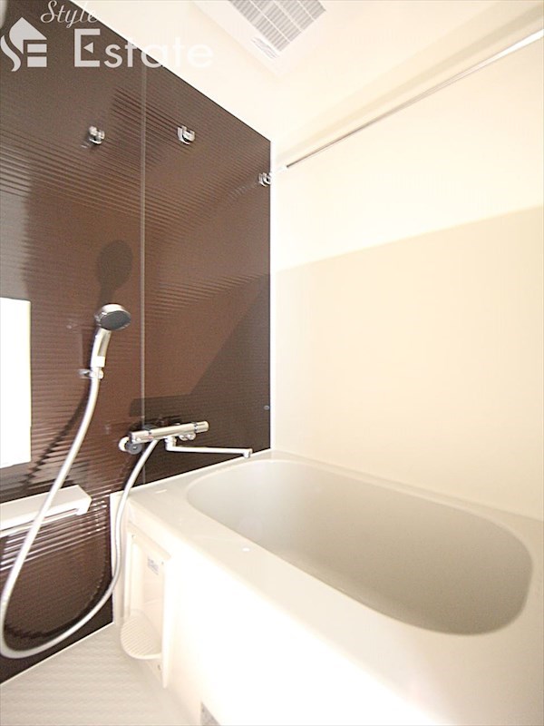 バス・シャワールーム　バスルーム