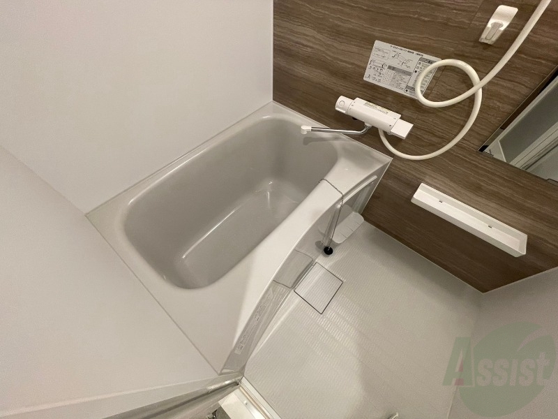 バス・シャワールーム　ユニットバスです。疲れを癒すのに欠かせませんね！