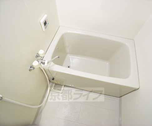 バス・シャワールーム　キレイに清掃済み