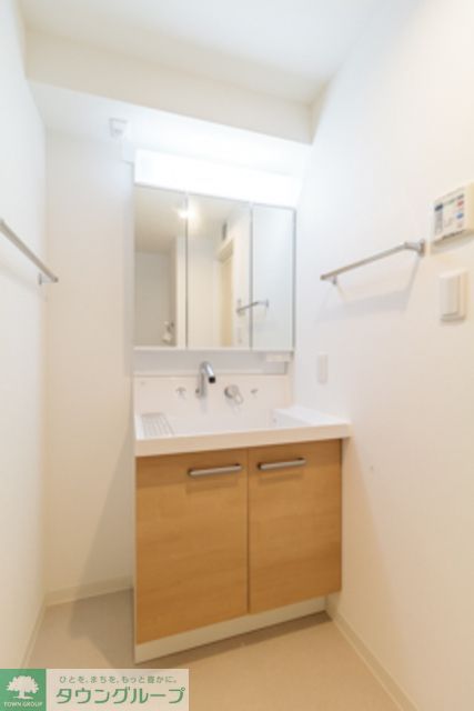 洗面設備　※写真は同タイプ住戸です。