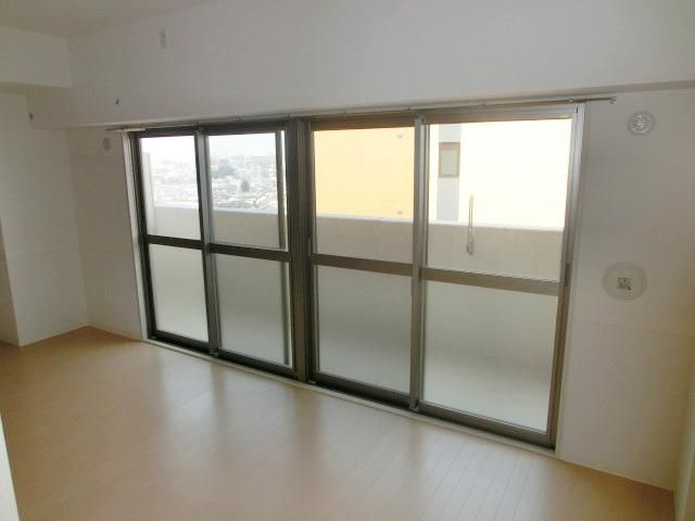 その他部屋・スペース　開放的な広々リビング