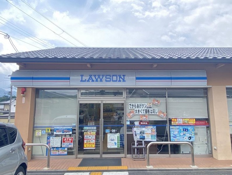 コンビニ　ローソン岩倉西河原店（コンビニ）まで99m