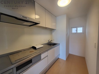 キッチン　収納豊富なシステムキッチン☆