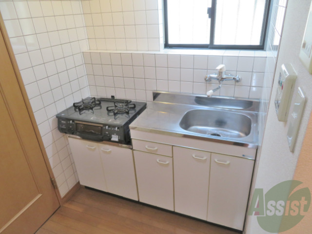 キッチン　キッチンはガスコンロが設置済みで準備いらず。