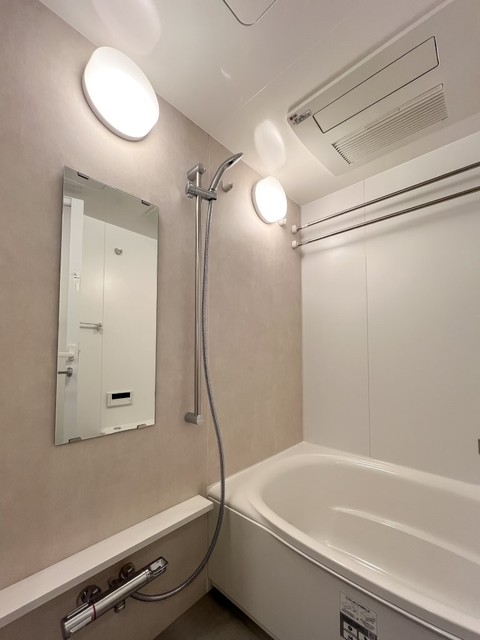 バス・シャワールーム　※写真は同タイプ住戸です。