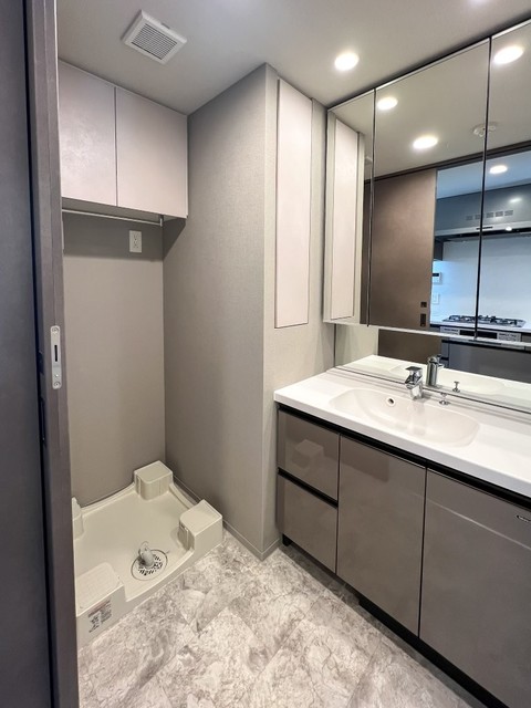 洗面設備　※写真は同タイプ住戸です。