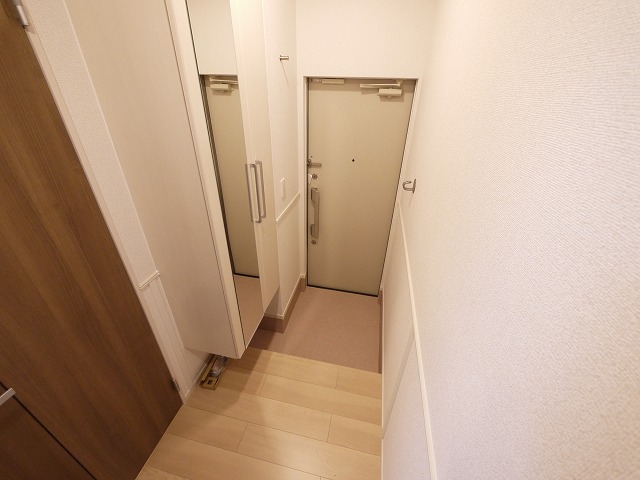 玄関　収納もある玄関です