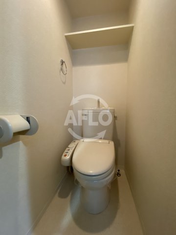 トイレ　エイペックス梅田東　温水洗浄便座