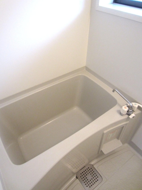 バス・シャワールーム　１１０　バスルーム