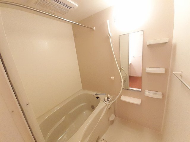 バス・シャワールーム　きれいなお風呂です