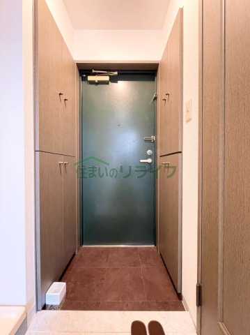 玄関　スワースモアSS棟