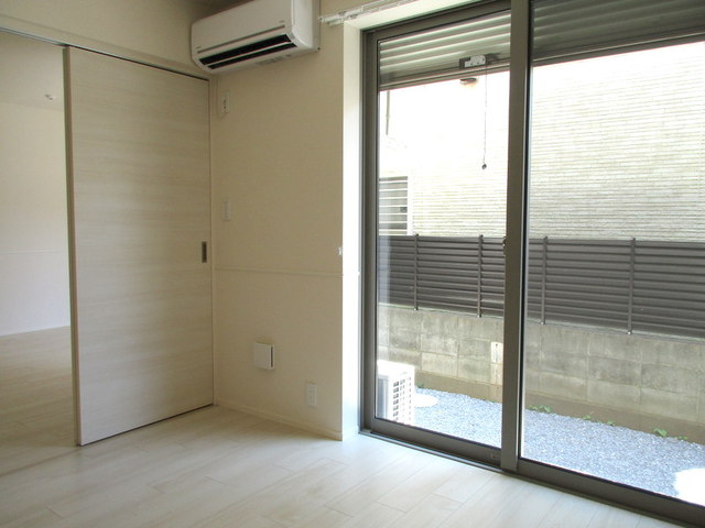 その他　★防犯シャッター／エアコン★