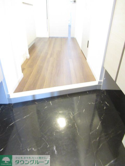 玄関　※参考写真