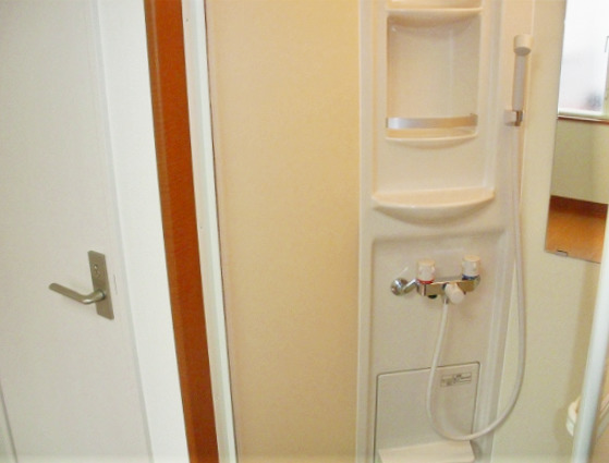 バス・シャワールーム　落ち着いた空間のシャワールームです