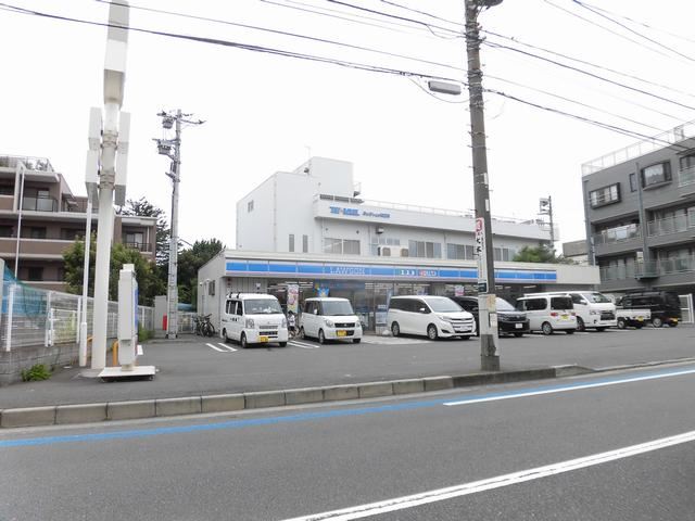 コンビニ　ローソン（コンビニ）まで590m