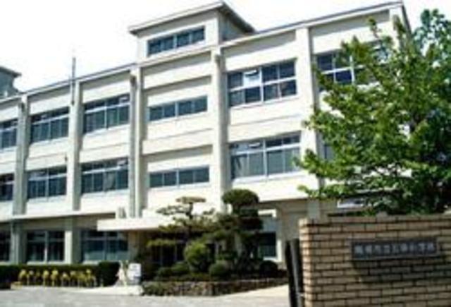 小学校　高槻市立五領小学校（小学校）まで870m