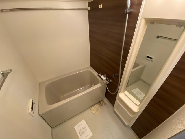 バス・シャワールーム　追い焚き機能付きで便利です！