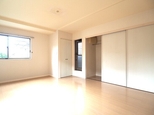 居室・リビング　ゆったり過ごせる居間です