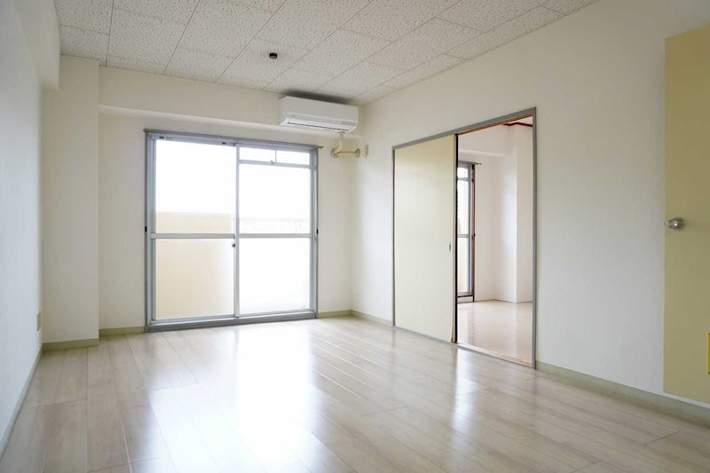 居室・リビング　エアコン付きLDK12.75帖