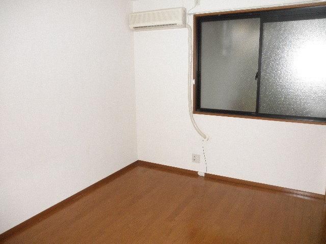 居室・リビング　室内