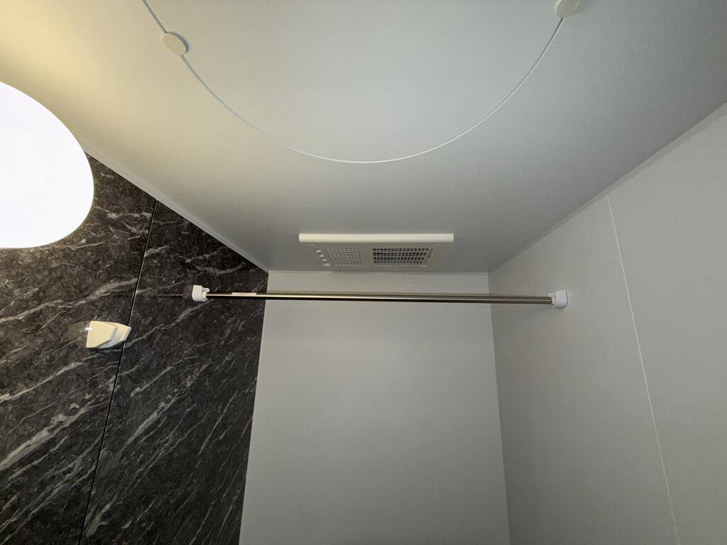 バス・シャワールーム　浴室乾燥機付き