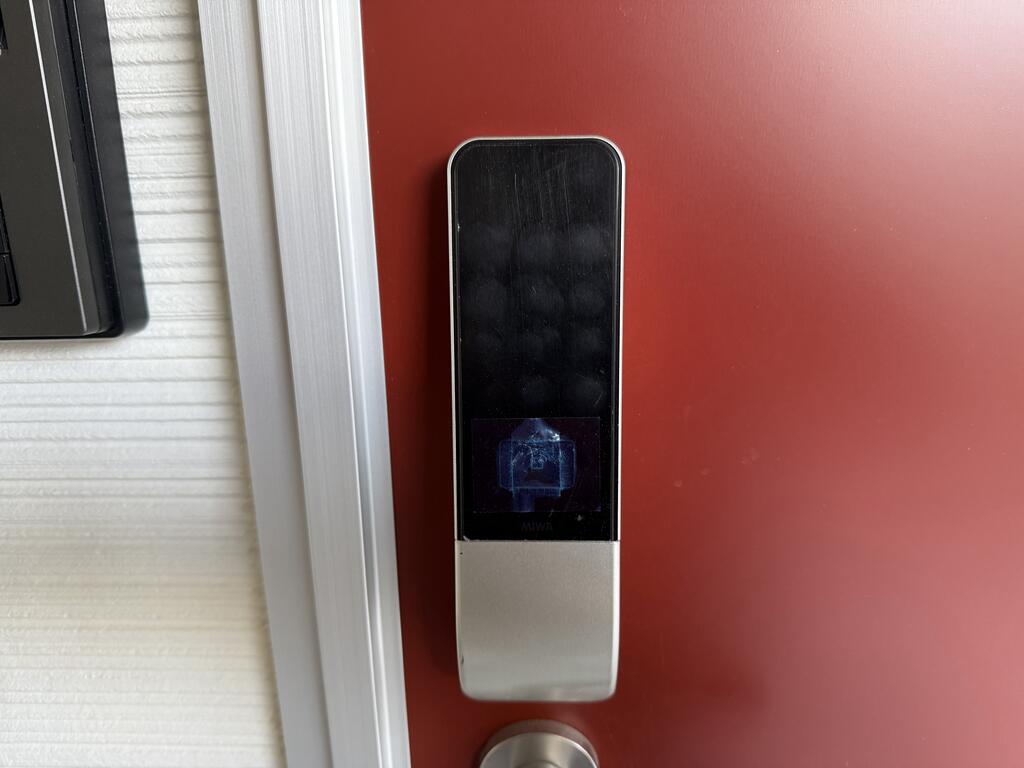 玄関　ランダムテンキーロック