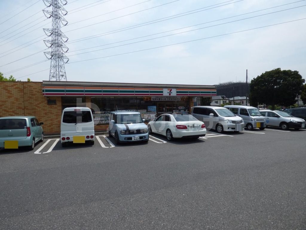 コンビニ　セブンイレブン高品町店（コンビニ）まで290m
