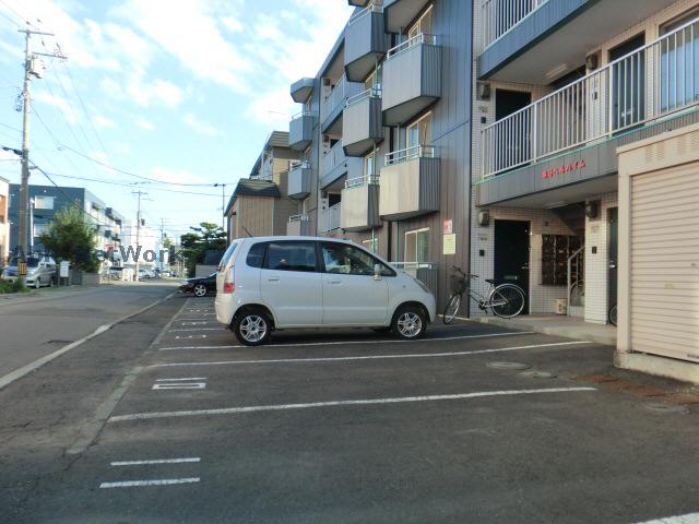 駐車場　駐車場