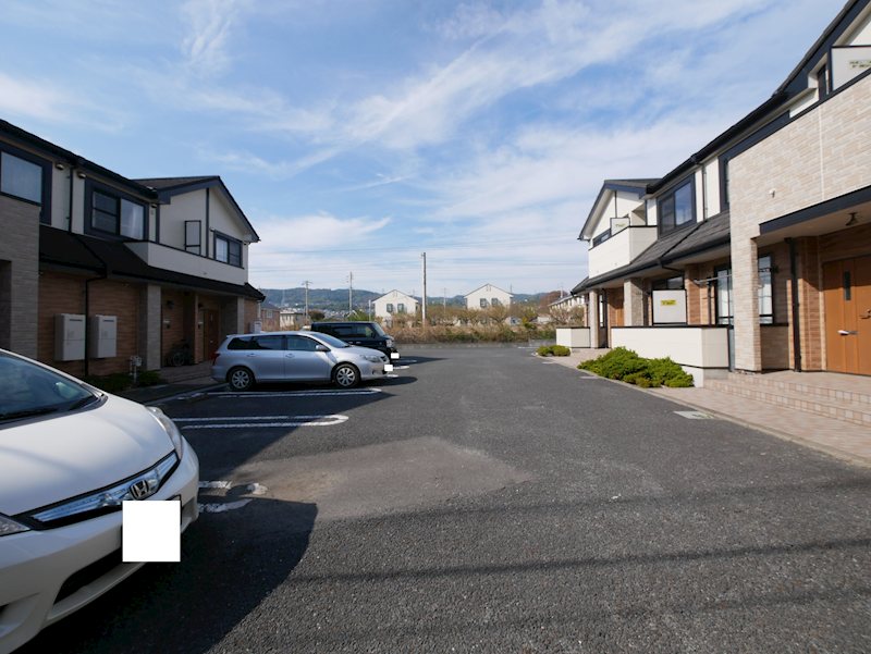 駐車場　敷地内駐車場