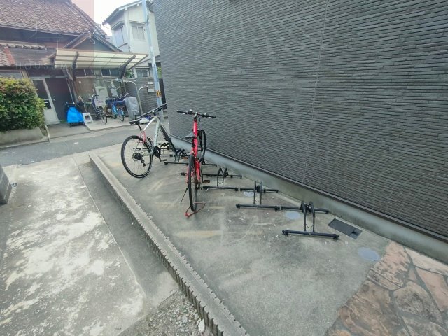 エントランス　清潔なエントランスです