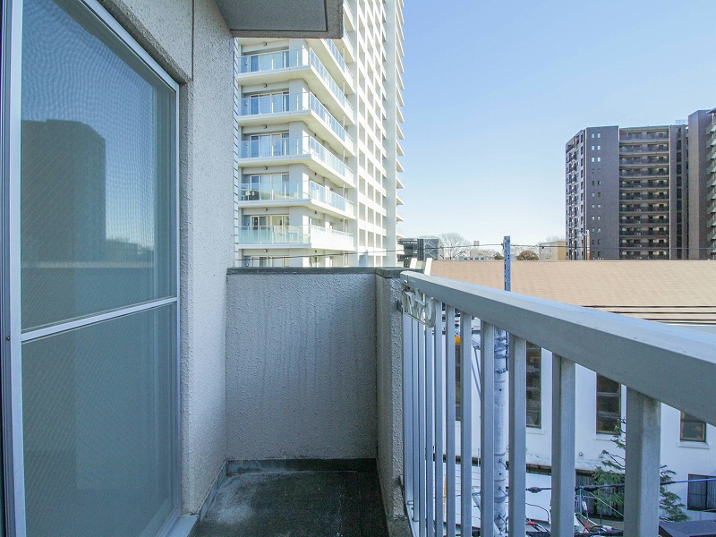 バルコニー　南向きで陽当り良好